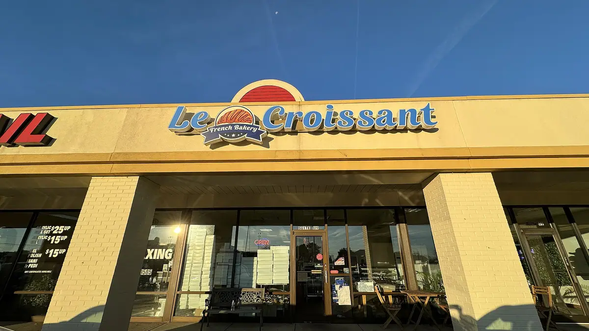 Larder – patisserie in Thornton town centre